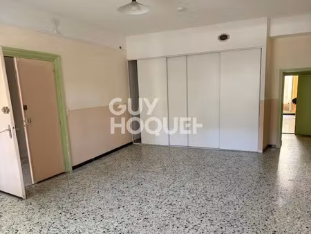 location locaux professionnels 2 pièces 44 m² à beaucaire (30300)  650 €