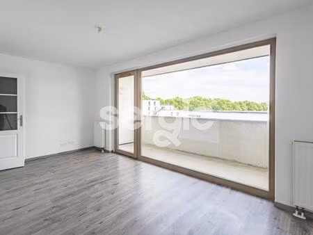appartement roubaix 2 pièces avec balcon et parking