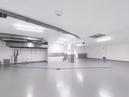 location commerce paris 75019 350m²