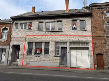 surface commerciale de 200 m²