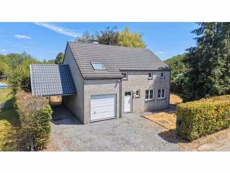 villa 3 ch avec garage et car-port à marchin
