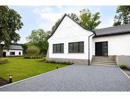 maison 3 façades avec jardin et garage à vendre à baudour