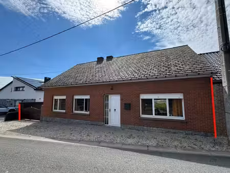 grande maison de plain-pied à rénover avec grand garage mult