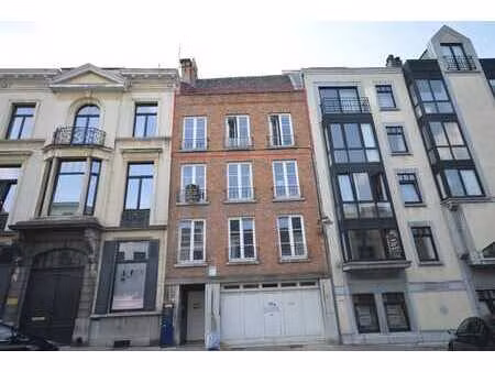rue du onze novembre 23/3 - 7000 mons