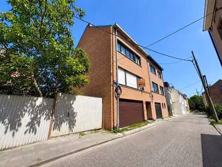 grande maison moderne 4 ch - bur - jardin - garage