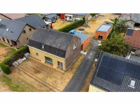 rustig gelegen woning met grote tuin op 1724 m²