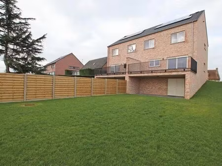 maison à louer à leefdaal € 1.700 (lqm0e) - kdc immo | zimmo