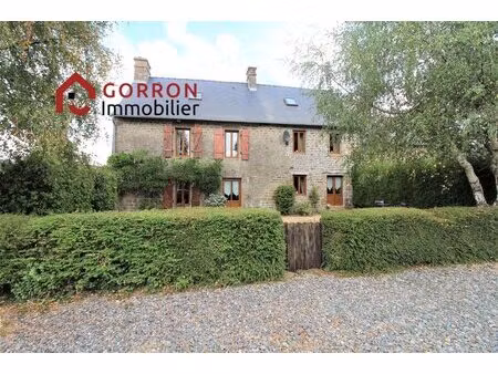 grande maison en pierre