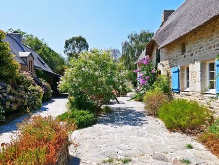 ensemble immobilier de charme avec piscine à sainte-hélène