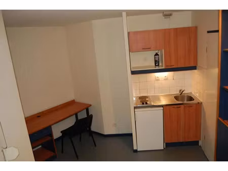 location appartement 1 pièce 18 m² à lyon 3 (69003)