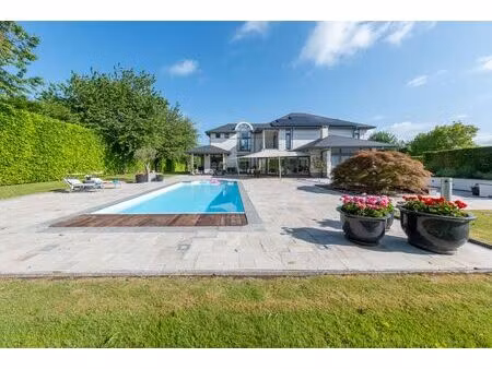 villa à vendre avec garage et terrasse   waterloo (vbe50848)