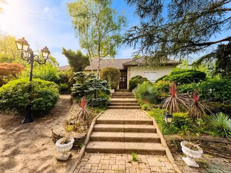 vente maison 6 pièces 171 m² à ecully (69130)  888 250 €