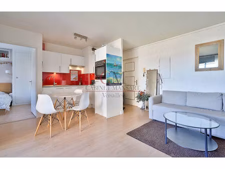 le chesnay ? appartement de standing avec balcon  parking et cave
