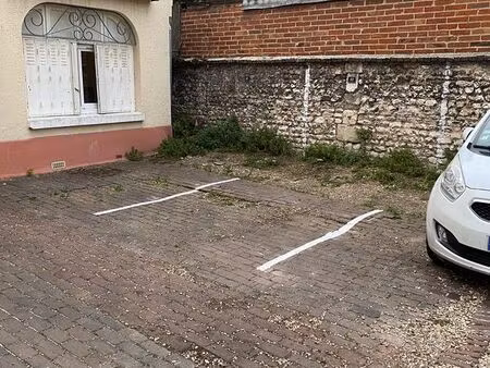 place de parking extérieure rouen