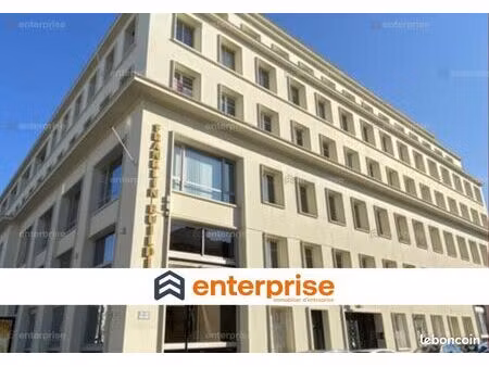 bureau 649 m²