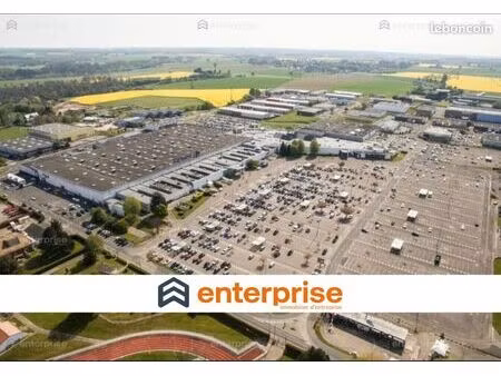 local commercial 262 m²