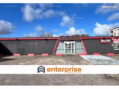 local commercial 550 m²