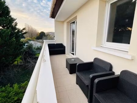 appartement 3 pièces de 70 m² avec balcon et box fermé – emplacement idéal