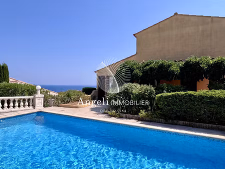 villa de luxe à vendre à fréjus
