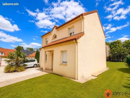 maison 5 pièces 104 m²