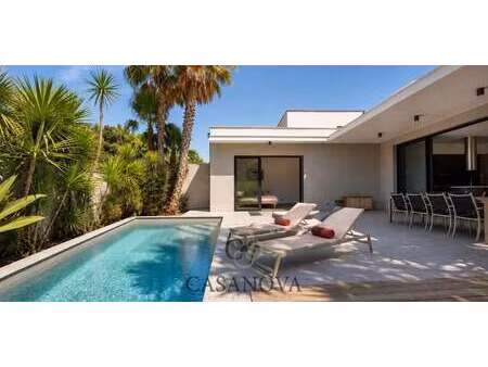 maison avec piscine et terrasse lattes (34)