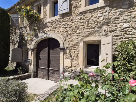 mas 18ème avec grand jardin pisciné paysagé clôturé