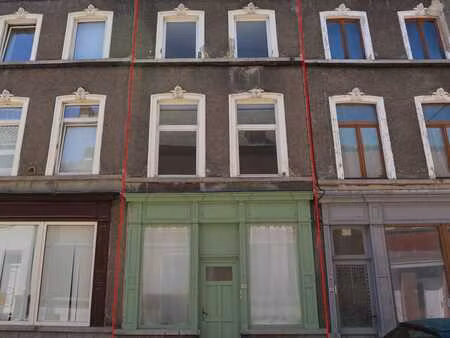 spacieuse maison de ville avec 5 chambres