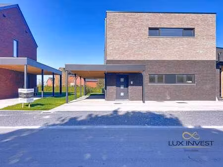 appartement au rez de chaussée avec jardin et carport