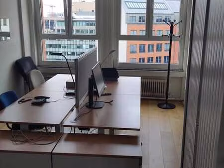 480 m² de bureaux aménagés à louer à etterbeek