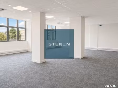 location bureaux 158 m²