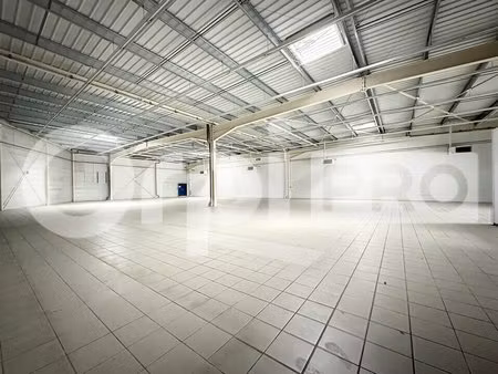 location commerce montlucon 03100 870m²