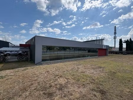 location local d’activités eysines 33320 935m²