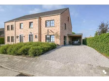 prachtige nieuwbouwwoning op rustige locatie