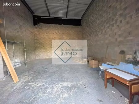 local industriel 65 m²