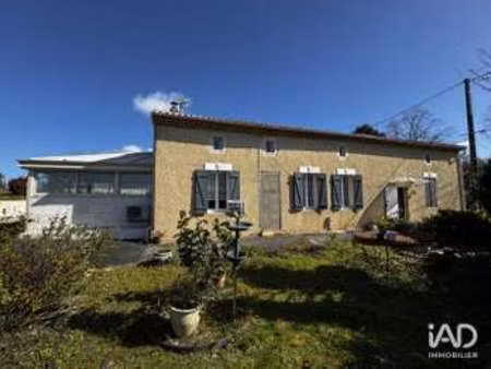 vente maison piscine à saint-bonnet-sur-gironde (17150) : à vendre piscine / 172m² saint-b