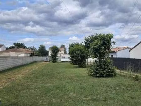 vente terrain à roques (31120) : à vendre / 842m² roques