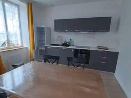 location appartement 2 pièces meublé à dinan (22100) : à louer 2 pièces meublé / 45m² dina