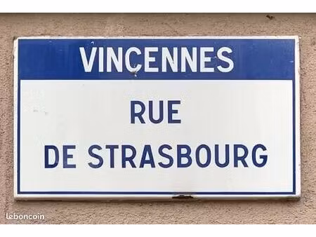box fermé de 15m2 dans résidence sécurisée