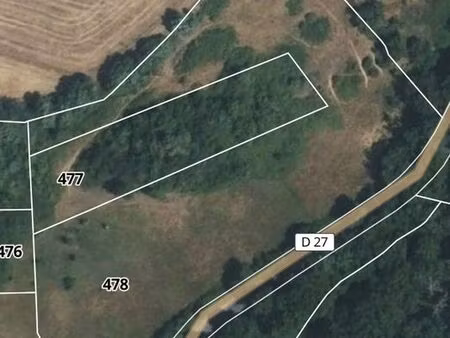 terrain de loisirs avec source