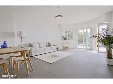 villefranche-sur-mer: 2 pièces - 60 m² - vue mer panoramique - belle terrasse²