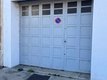 local (garage) centre ville