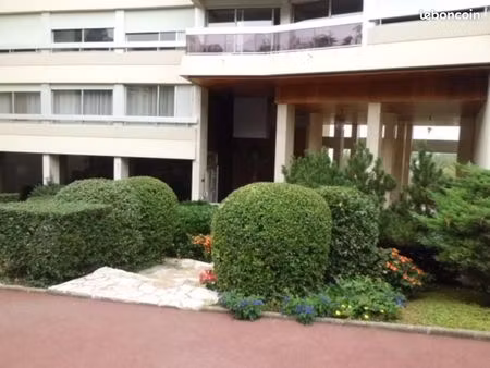 parking 19 m² lyon