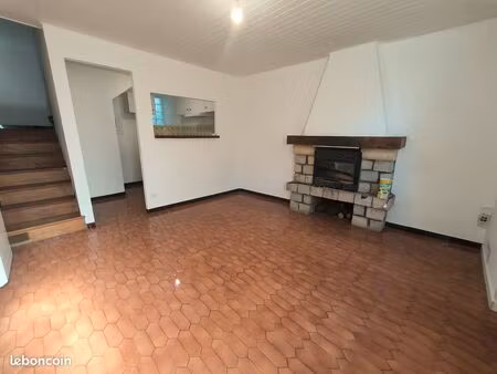 à louer maison de village 58m2