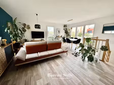 maison de luxe à vendre à la tour-de-salvagny