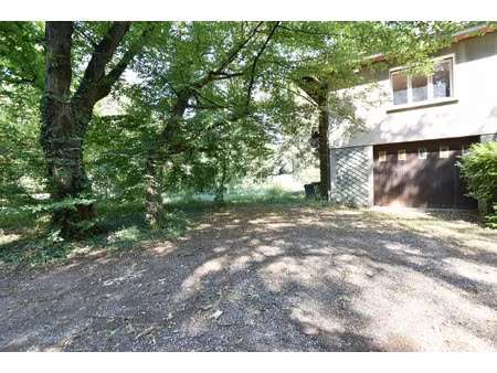 villa de luxe à vendre dans le quartier champvert-point du jour-saint irénée