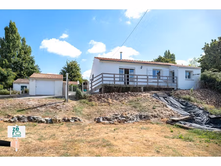 maison familiale de plain-pied de 116 m2 avec garage sur 620