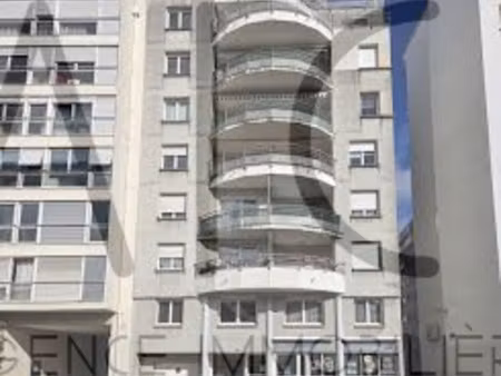 13 rue de la mouillère 25000 besancon - 1er étage à gauche en sortant de l'ascenseur - fic