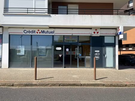 location commerce le havre 76600 145m²