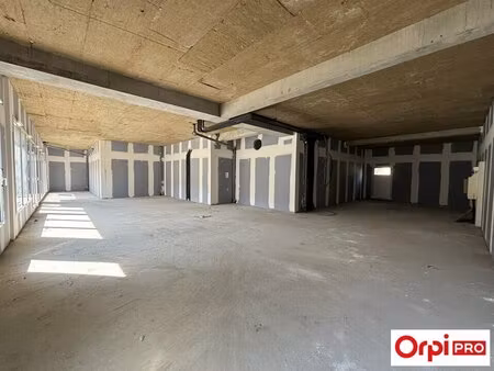 vente commerce plerin 22190 162m²