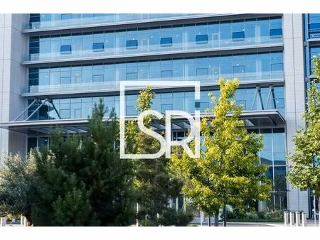 location commerce vichy 03200 700m²
